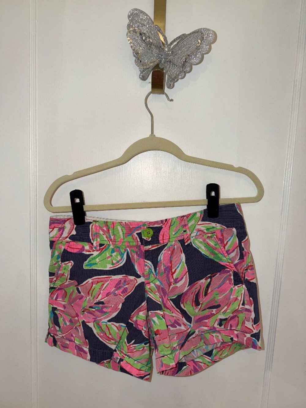Lilly Pulitzer Callahan Shorts Sz. 4 navy/pink floral